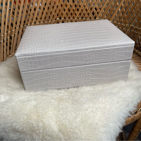 Stackers Putty Croc Jewelry Box - Picture 5 of 6